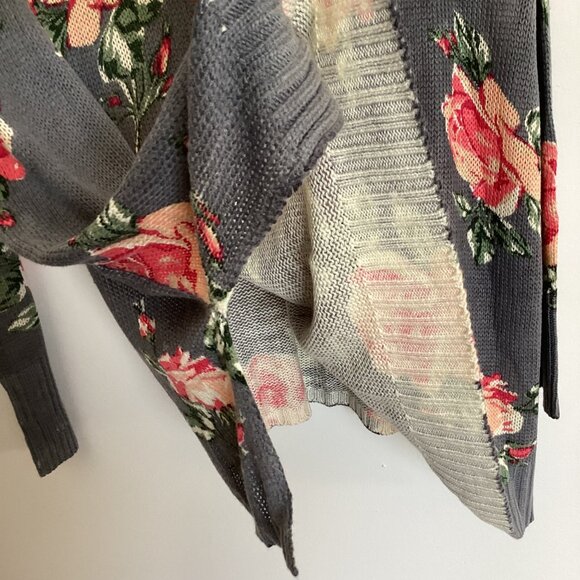 Show Me Your Mumu Lightweight Oversized Floral Knit Bonfire Sweater Size Small - Picture 4 of 7